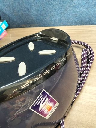 Centro de planchado Philips Aqua Silence GC8650