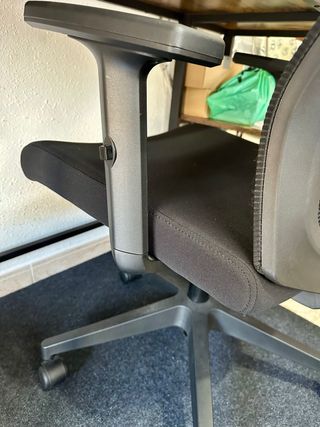 Silla de escritorio ergonómica negra