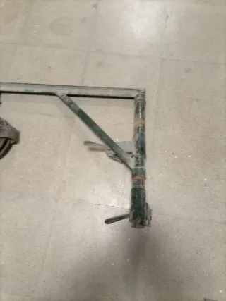 Garrucha con trípode y cuerda