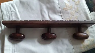 Perchero de madera para pared