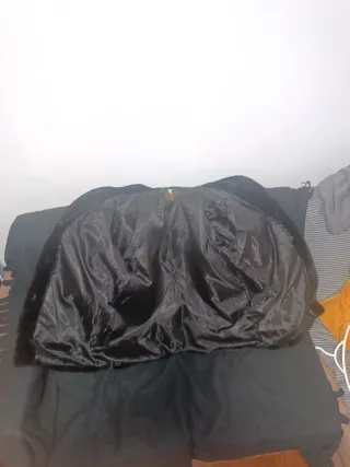 Abrigo Negro Pufoso Premium