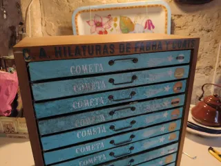 Mueble Hilos Cometa Madera Azul/Marrón