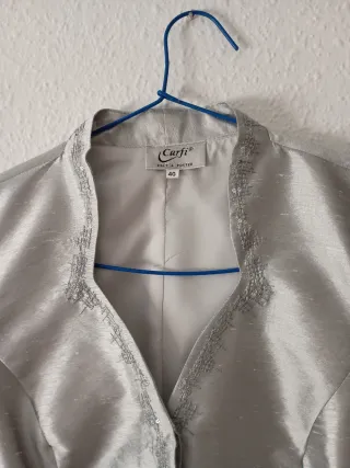 Camisa Plata con Fajín.