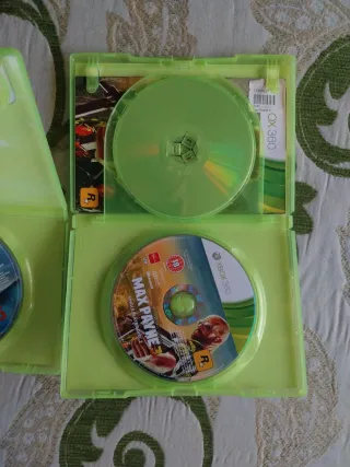 Lote 8 Giochi Xbox 360: Far Cry, Gears, Batman, To
