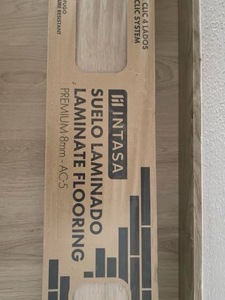 Suelo laminado AC5 8mm Roble Nature