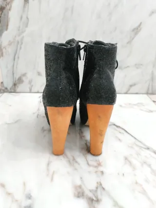 Botines de plataforma negros con cordones