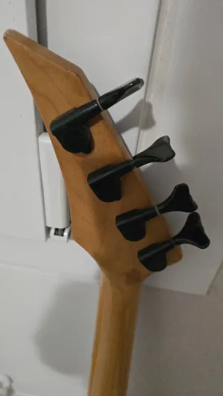 Basso Cheyenne nero con custodia