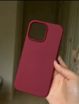Funda de móvil iPhone 15 color rojo