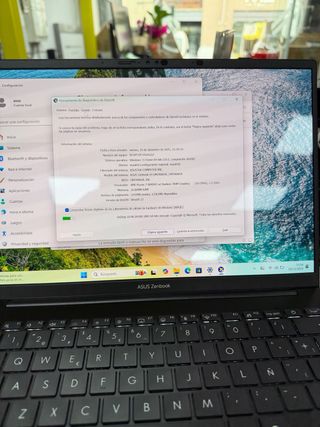 Portátil ASUS OLED Ryzen 7 8845HS/16GB/1TB