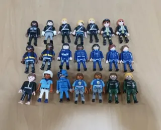 Lote 21 figuras Playmobil policías