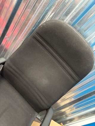 Silla de oficina ergonómica negra