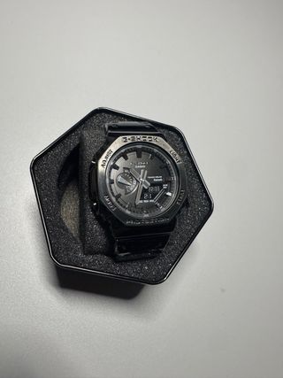 Reloj Casio G-Shock Negro y Plateado