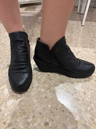 Botines Fly London Talla 38 Negros