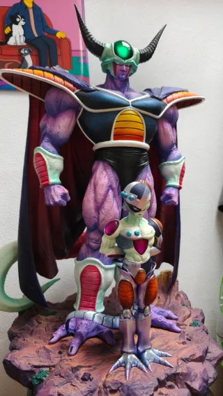 King Cold Figura White Hole Recast