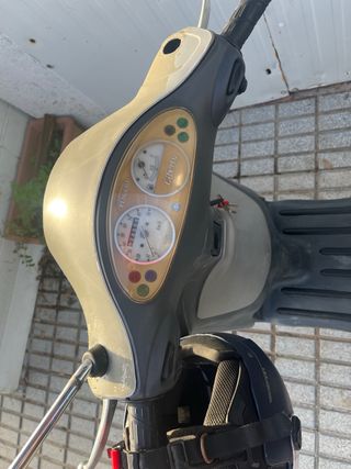 Piaggio 49cc Plata