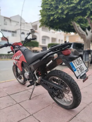 YAMAHA XT 125