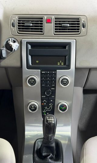 VOLVO V50 2.0D 136CV MANUAL 5PT 5PZ AÑO 2006