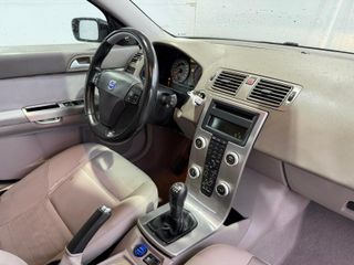 VOLVO V50 2.0D 136CV MANUAL 5PT 5PZ AÑO 2006