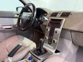 VOLVO V50 2.0D 136CV MANUAL 5PT 5PZ AÑO 2006