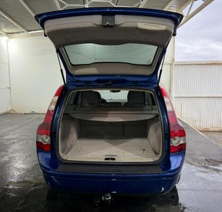 VOLVO V50 2.0D 136CV MANUAL 5PT 5PZ AÑO 2006