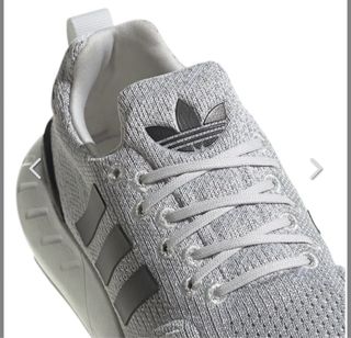 Zapatillas Adidas grises y negras