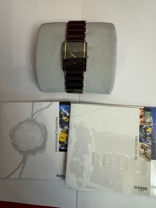 Reloj Rado Negro y Dorado