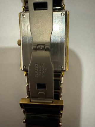 Reloj Rado Negro y Dorado