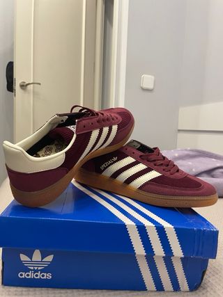 Adidas Spezial granate