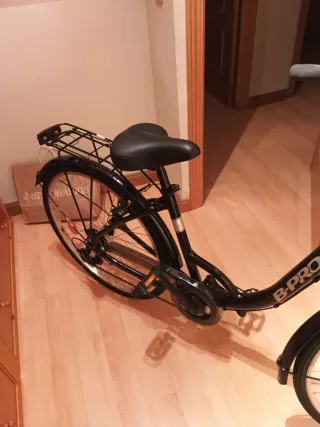 Bicicleta 26 con cesta y portabultos