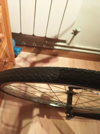 Bicicleta 26 con cesta y portabultos