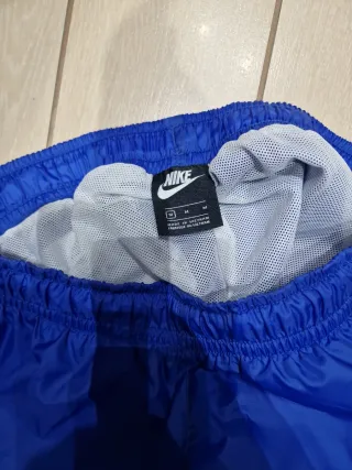 Tuta Nike rossa, bianca e blu