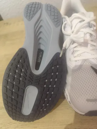 Nike Zoom Fly 6 Talla 41 Gris Blanco