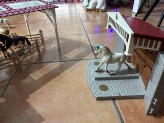 Granja Schleich con animales y vehículos