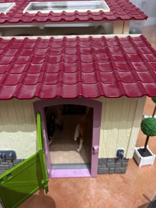 Granja Schleich con animales y vehículos