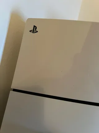 PlayStation 5 Slim Bianca