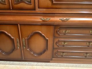 Mueble de salón madera y cristal