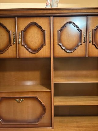 Mueble de salón madera y cristal