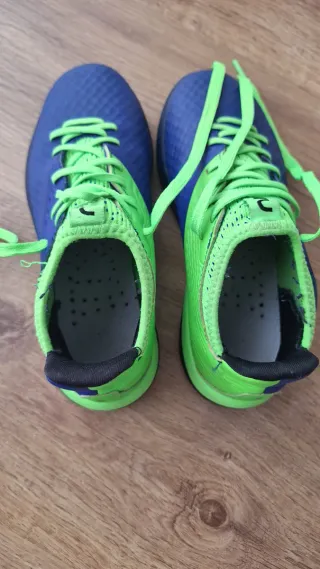 Botas de futbol niño multitaco Kipsta