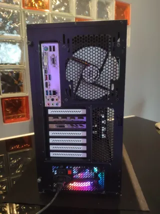 PC Gamer i7, 16Gb, Fractal Design, GTX 1070 8Gb.