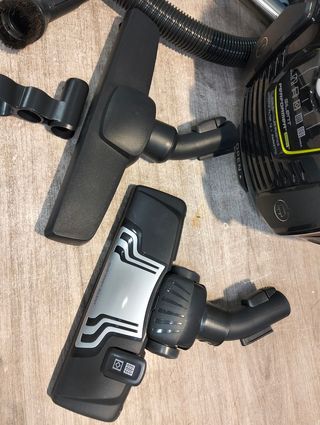 Aspiradora AEG SilentPerformer Green