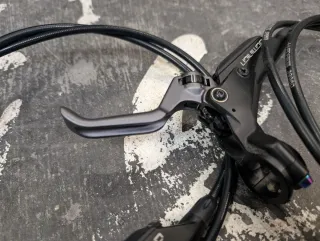 Freni Hayes Dominion A4