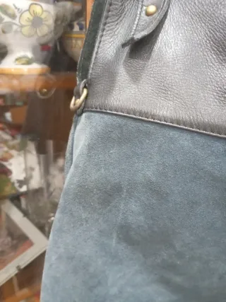 Bolso Martina Klein azul obscuro.