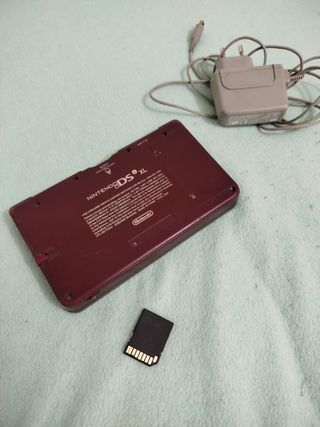 Nintendo DSi XL + juegos a elegir