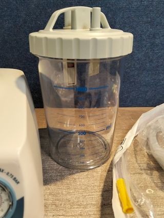 Gima - Aspirador quirúrgico Vega Uno, compacto