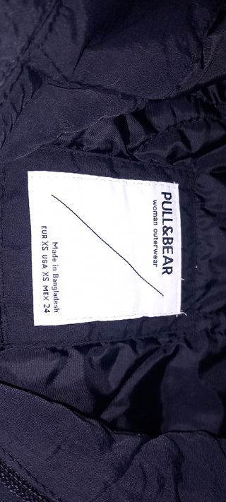 Chubasquero Pull&Bear Negro