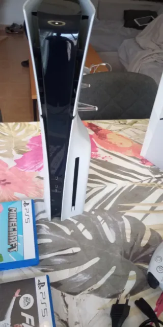 PlayStation 5 in garanzia fino a luglio 2025