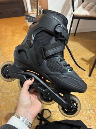 Patines en línea negros talla 39