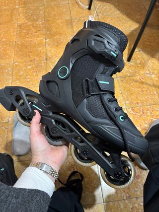 Patines en línea negros talla 39