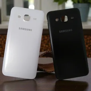 2 Copertine Posteriori Samsung J5 2015 (Bianco e Nero)