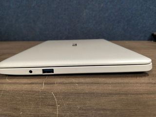 Portátil Asus VivoBook E203N 11.6" N3350 2GB/32GB